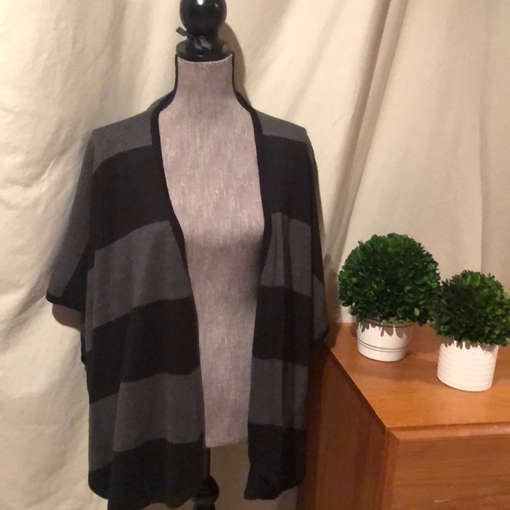 Grey and black shawl